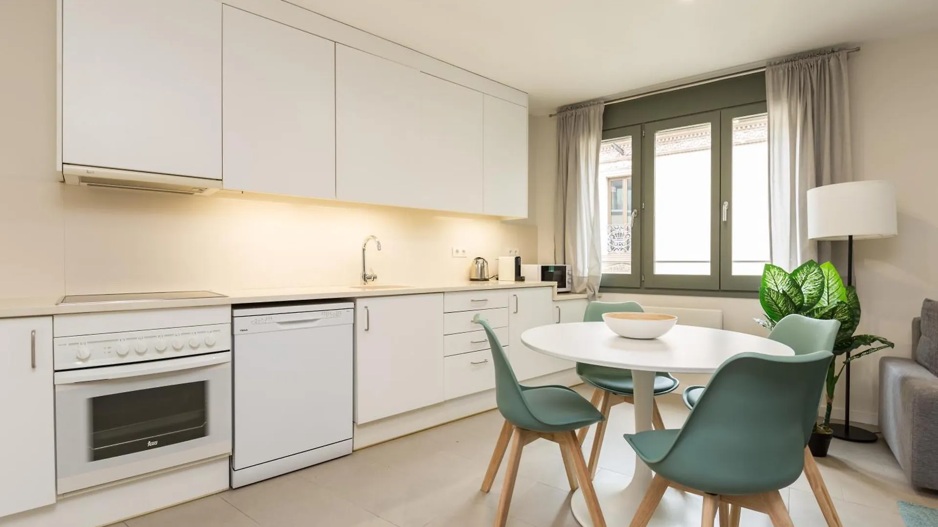 Let'S Live Barcelona Apartment 0*,